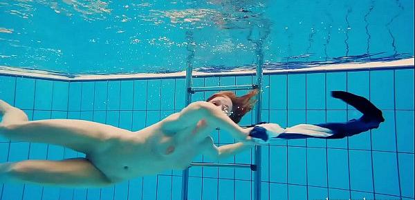  Avenna hot naked sexy underwater teen